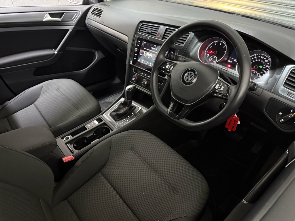 Used Volkswagen Golf 2017 for sale - 76883064: Photo 11