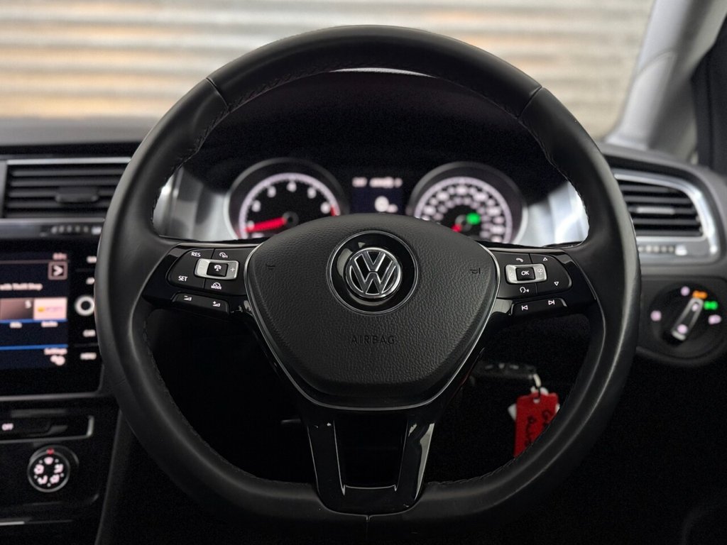 Used Volkswagen Golf 2017 for sale - 76883064: Photo 16