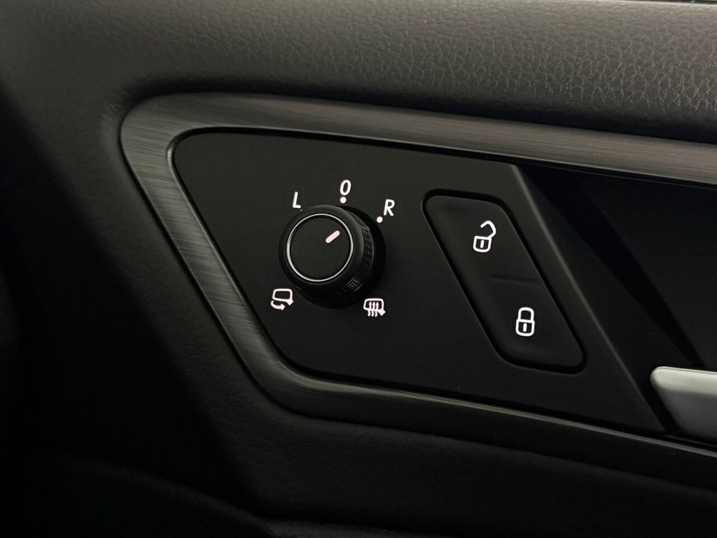 Used Volkswagen Golf 2017 for sale - 76883064: Photo 17