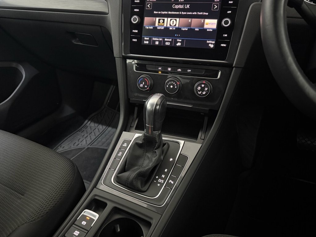 Used Volkswagen Golf 2017 for sale - 76883064: Photo 24