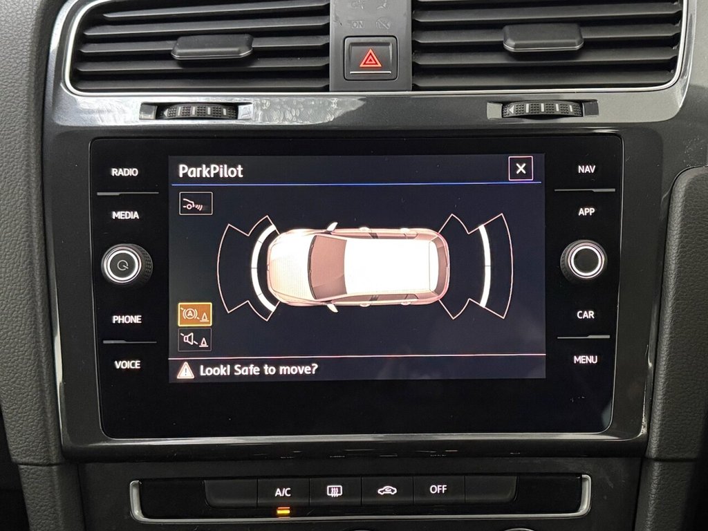 Used Volkswagen Golf 2017 for sale - 76883064: Photo 5