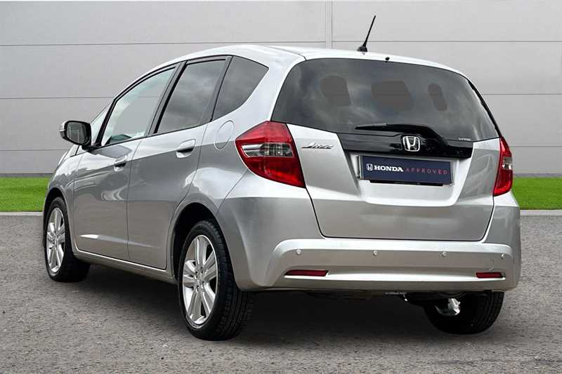 Used Honda Jazz 2013 for sale - 76351048: Photo 3