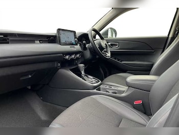 Used Honda HR-V 2022 for sale - 77996796: Photo