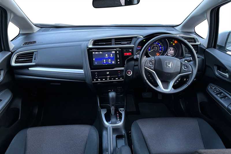Used Honda Jazz 2015 for sale - 76705938: Photo 4