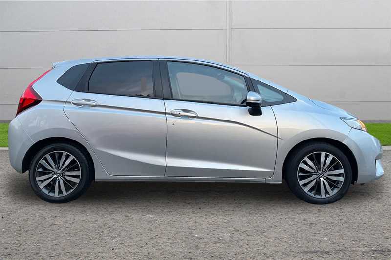 Used Honda Jazz 2015 for sale - 76705938: Photo 5