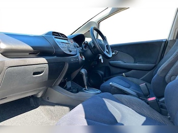 Used Honda Jazz 2014 for sale - 78385399: Photo