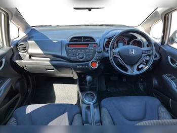 Used Honda Jazz 2014 for sale - 78385399: Photo