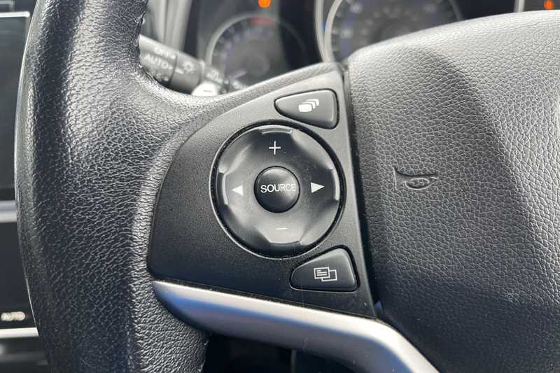 Used Honda Jazz 2017 for sale - 78051477: Photo 17