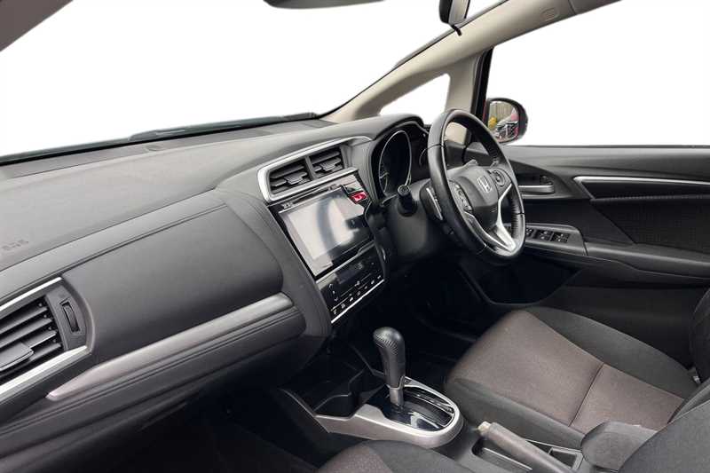 Used Honda Jazz 2017 for sale - 78051477: Photo 2