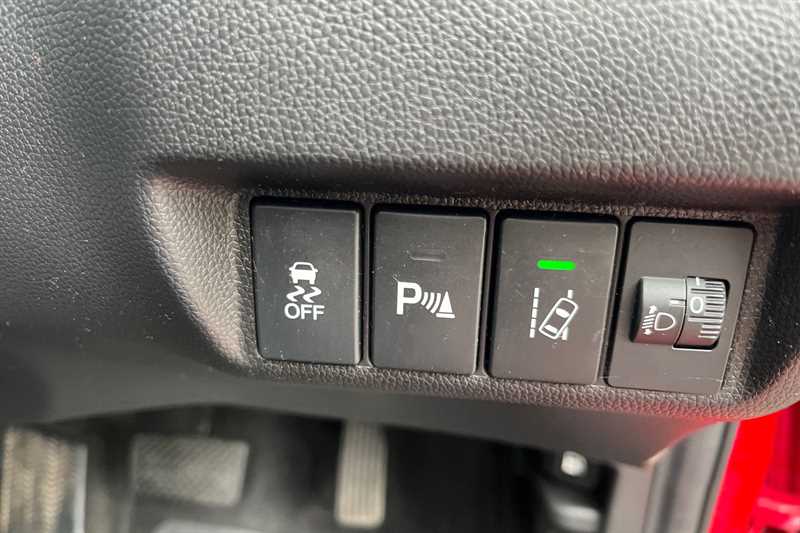 Used Honda Jazz 2017 for sale - 78051477: Photo 27