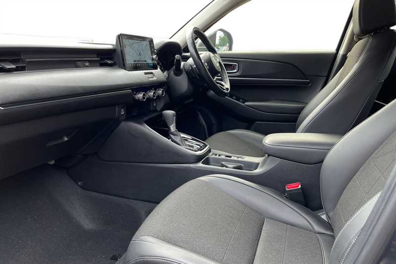 Used Honda HR-V 2024 for sale - 77674097: Photo 2