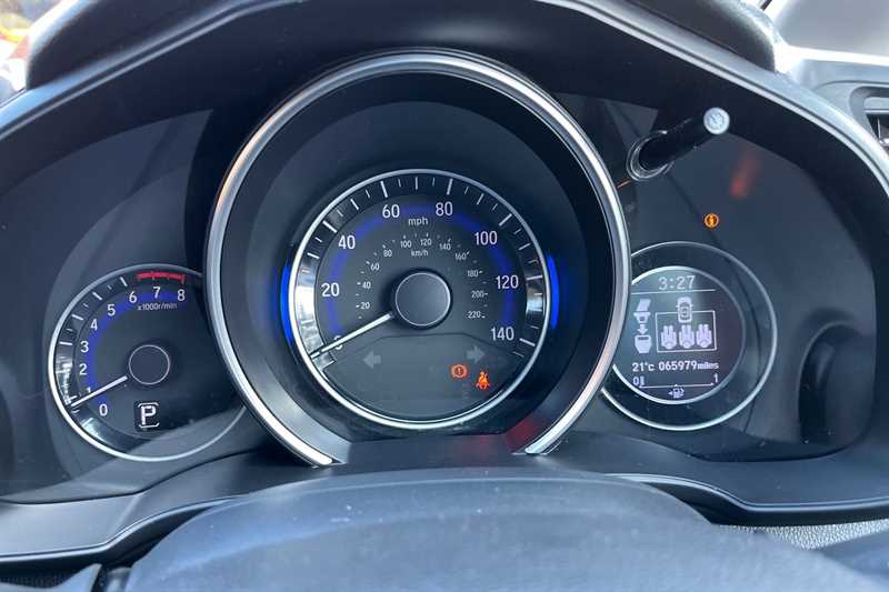 Used Honda Jazz 2019 for sale - 77960329: Photo 11