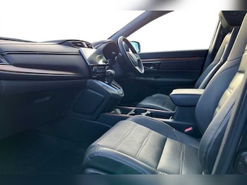 Used Honda CR-V 2018 for sale - 77307848: Photo