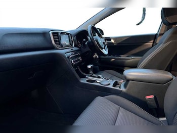 Used Kia Sportage 2019 for sale - 76564019: Photo