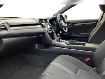 Used Honda Civic 2019 for sale - 77256804: Photo