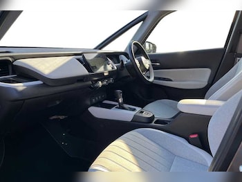 Used Honda Jazz 2023 for sale - 77810397: Photo