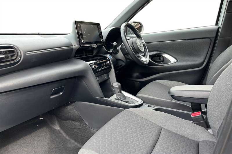 Used Toyota Yaris Cross 2022 for sale - 78215985: Photo 2