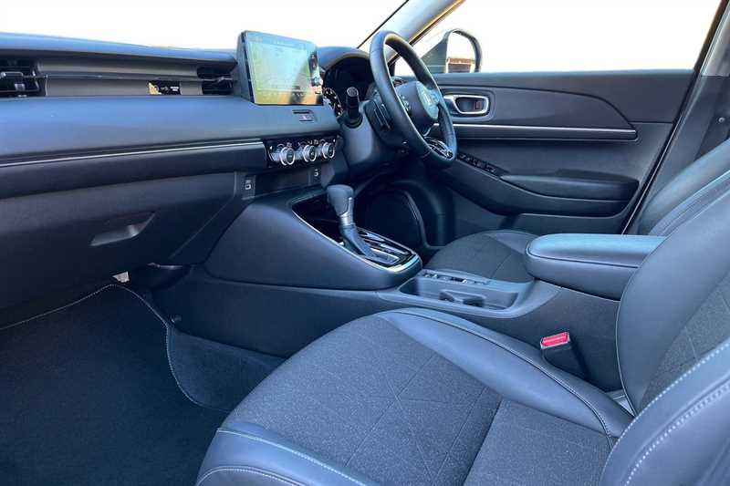 Used Honda HR-V 2023 for sale - 76155205: Photo 2