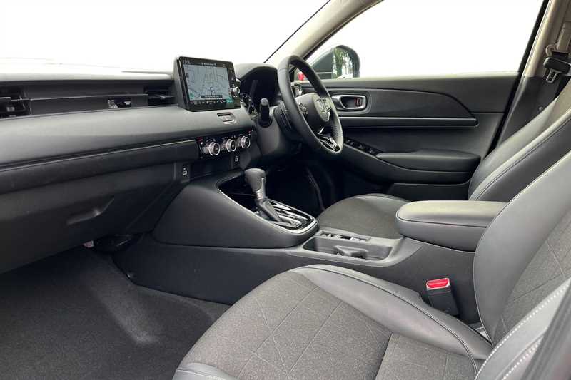 Used Honda HR-V 2023 for sale - 76155134: Photo 2