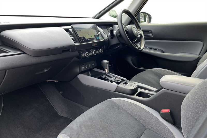 Used Honda Jazz 2023 for sale - 76155169: Photo 2