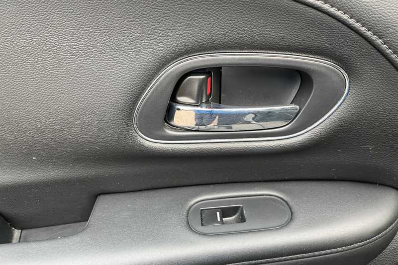 Used Honda HR-V 2018 for sale - 77979199: Photo 26