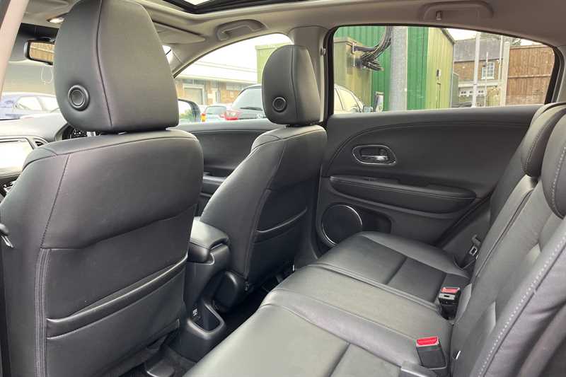 Used Honda HR-V 2018 for sale - 77979199: Photo 28