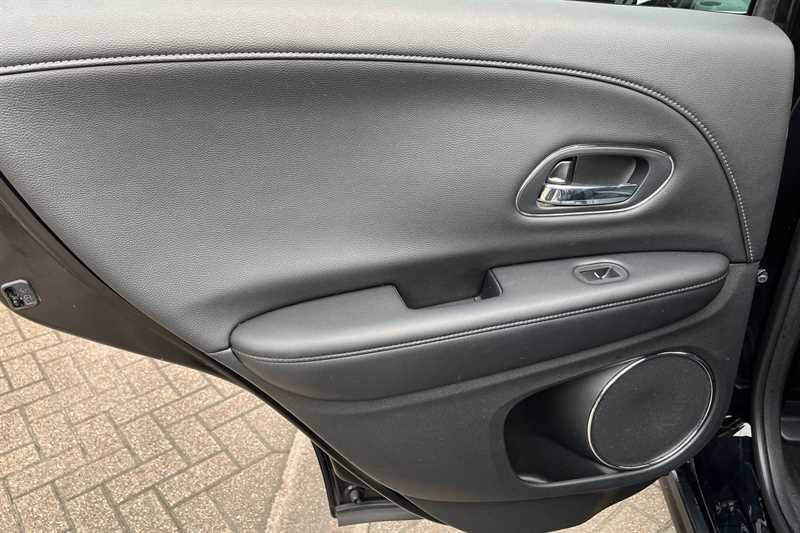 Used Honda HR-V 2018 for sale - 77979199: Photo 29