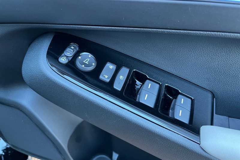 Used Honda HR-V 2024 for sale - 76999900: Photo 18