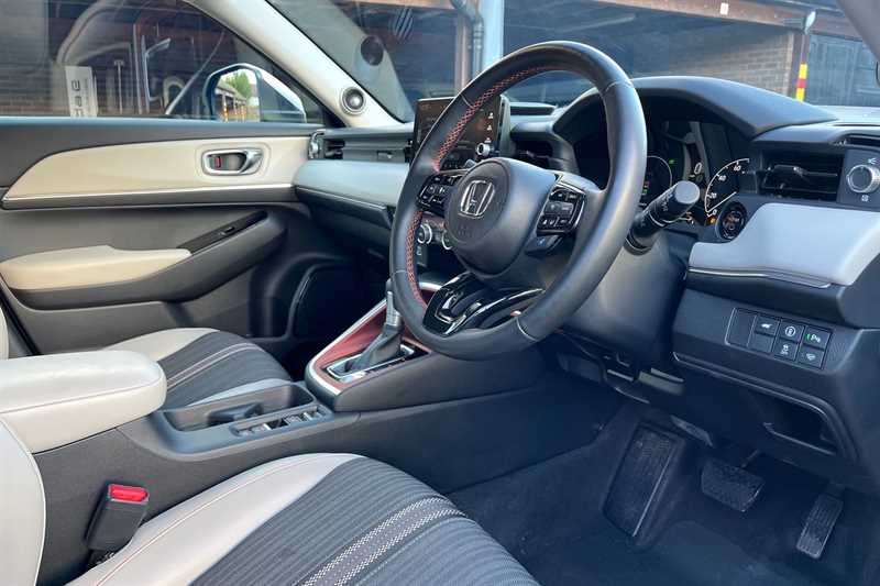 Used Honda HR-V 2024 for sale - 76999900: Photo 21