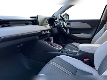 Used Honda HR-V 2024 for sale - 76999900: Photo