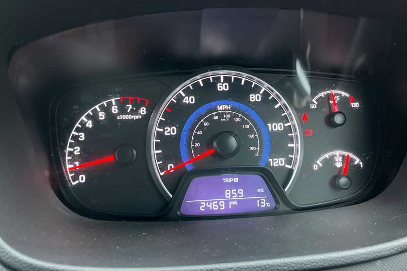 Used Hyundai i10 2017 for sale - 76610046: Photo 11