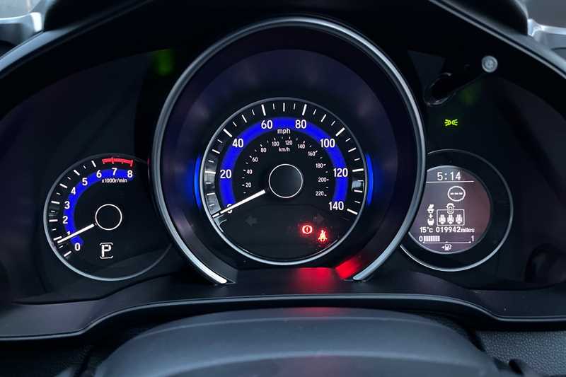 Used Honda Jazz 2015 for sale - 76563970: Photo 11