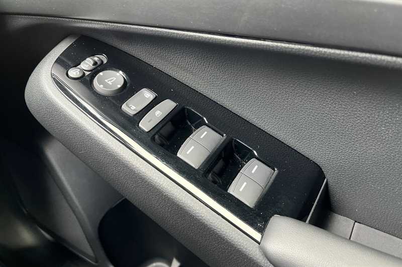 Used Honda HR-V 2023 for sale - 76155308: Photo 18