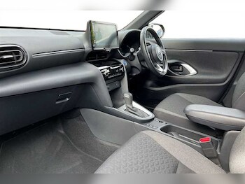 Used Toyota Yaris Cross 2022 for sale - 75734940: Photo