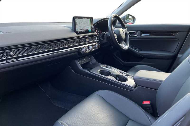 Used Honda Civic 2023 for sale - 76563997: Photo 2