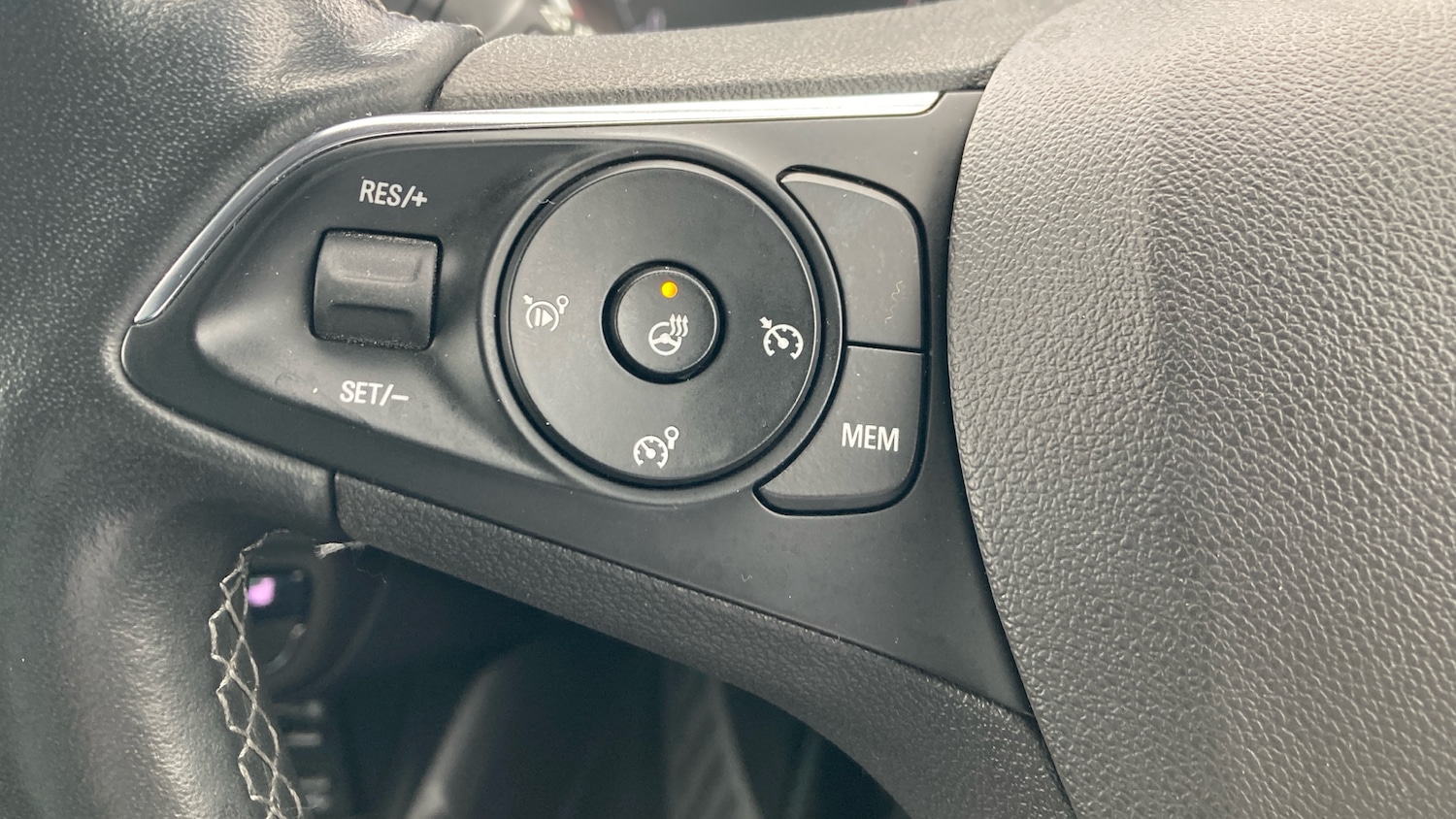 Used Vauxhall Crossland 2022 for sale - 75937991: Photo 28