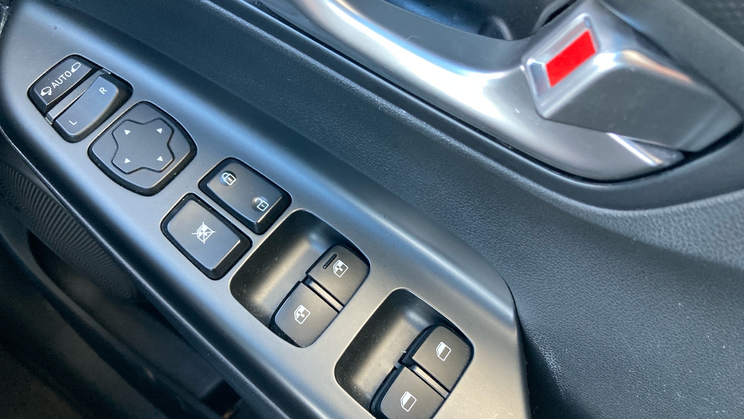 Used Hyundai KONA 2023 for sale - 76895233: Photo 30