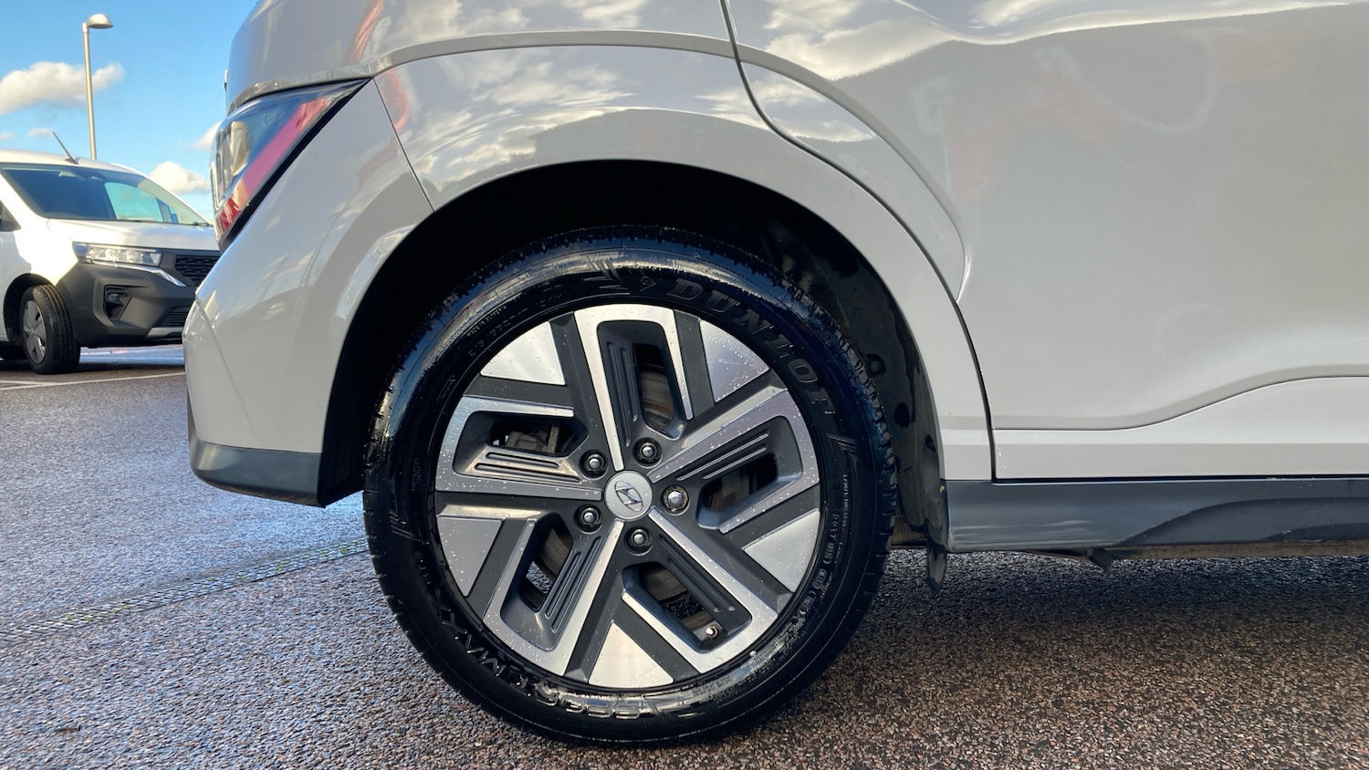 Used Hyundai KONA 2023 for sale - 76895233: Photo 7