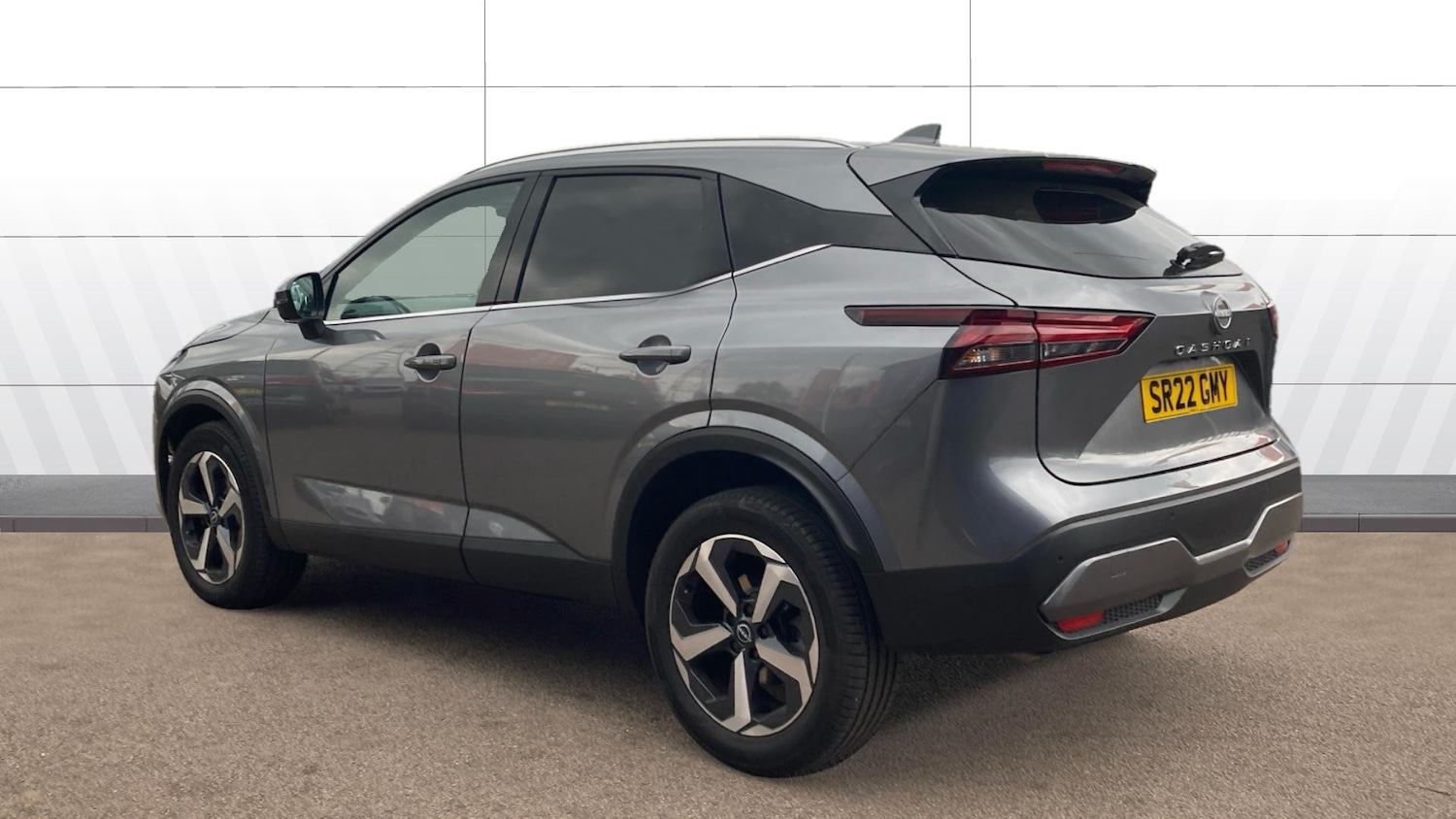 Used Nissan Qashqai 2022 for sale - 76101995: Photo 2