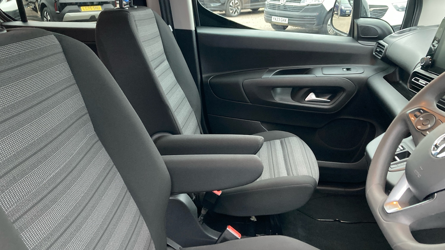 Used Vauxhall Combo Life 2023 for sale - 77063861: Photo 24