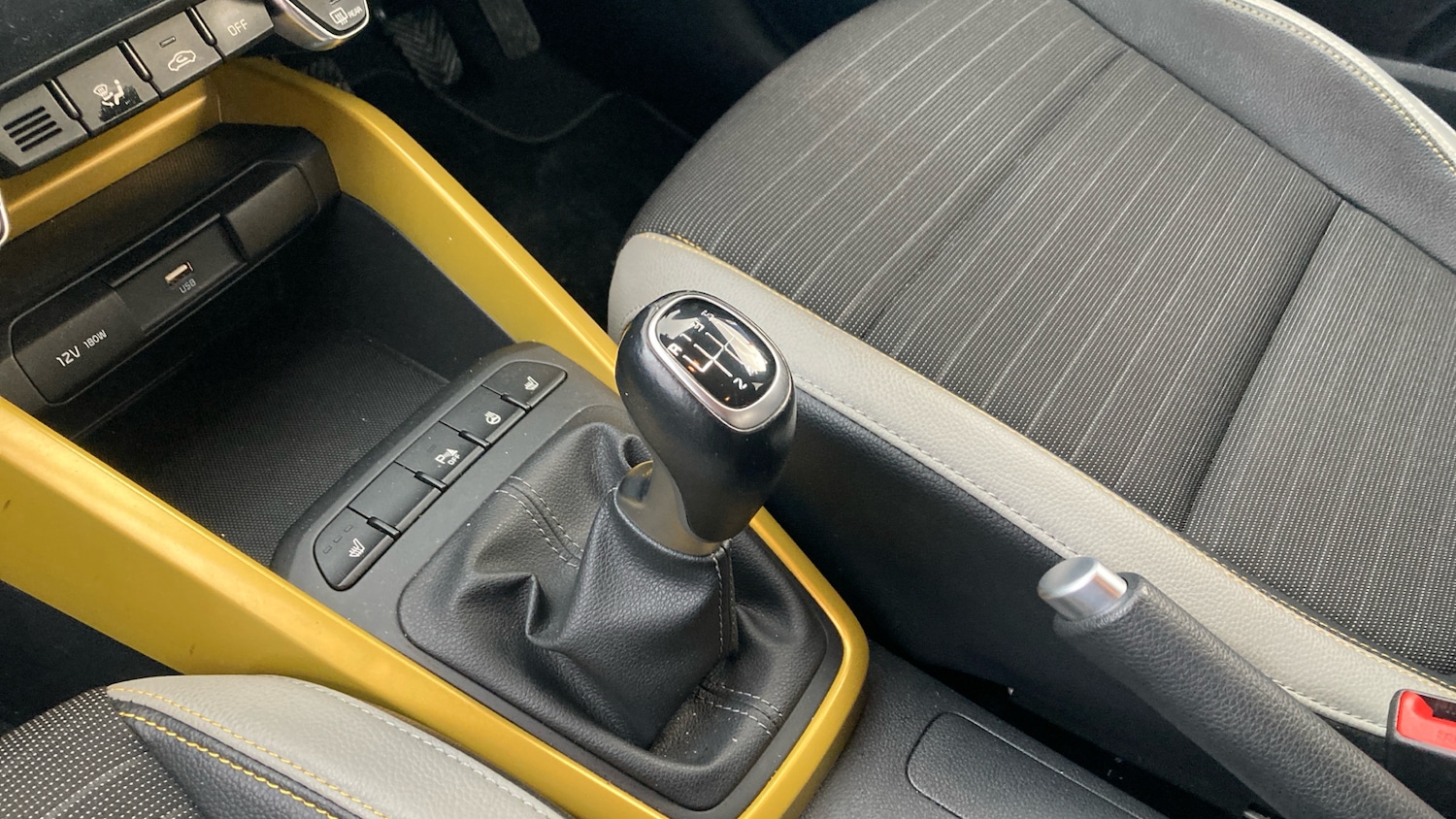 Used Kia Stonic 2023 for sale - 77245461: Photo 13