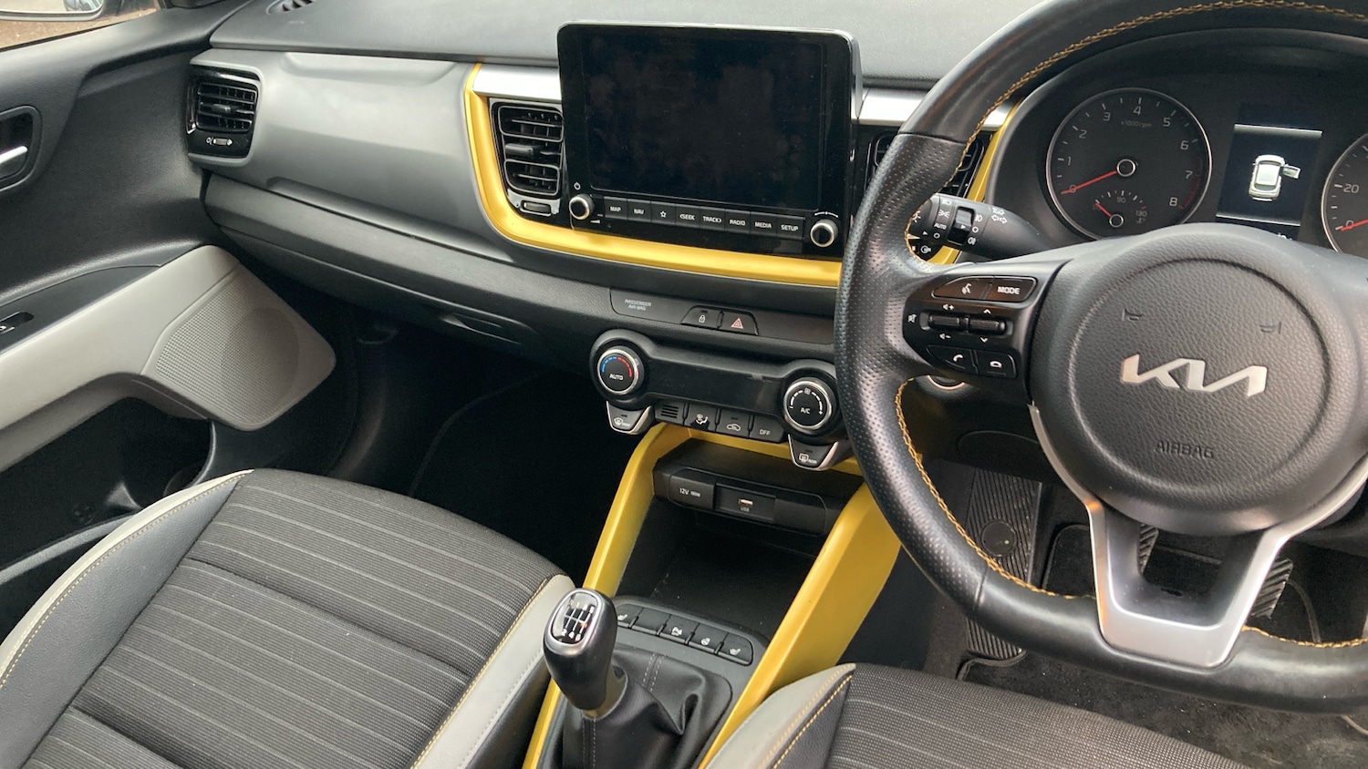 Used Kia Stonic 2023 for sale - 77245461: Photo 14