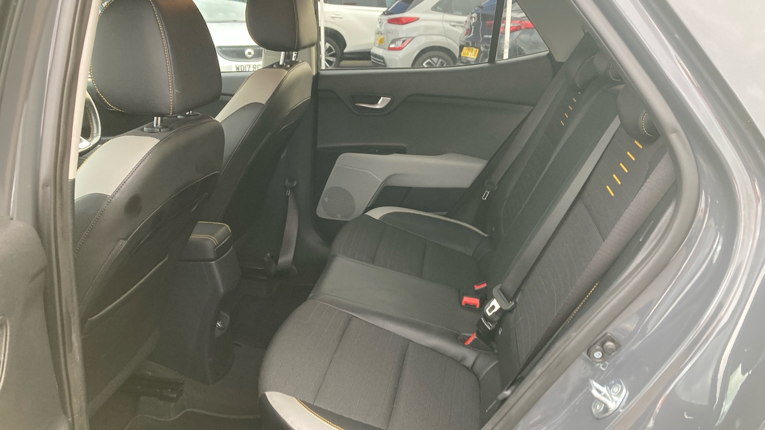 Used Kia Stonic 2023 for sale - 77245461: Photo 16