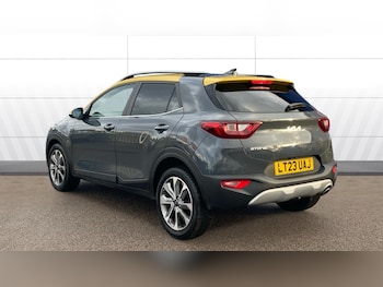 Used Kia Stonic 2023 for sale - 77245461: Photo