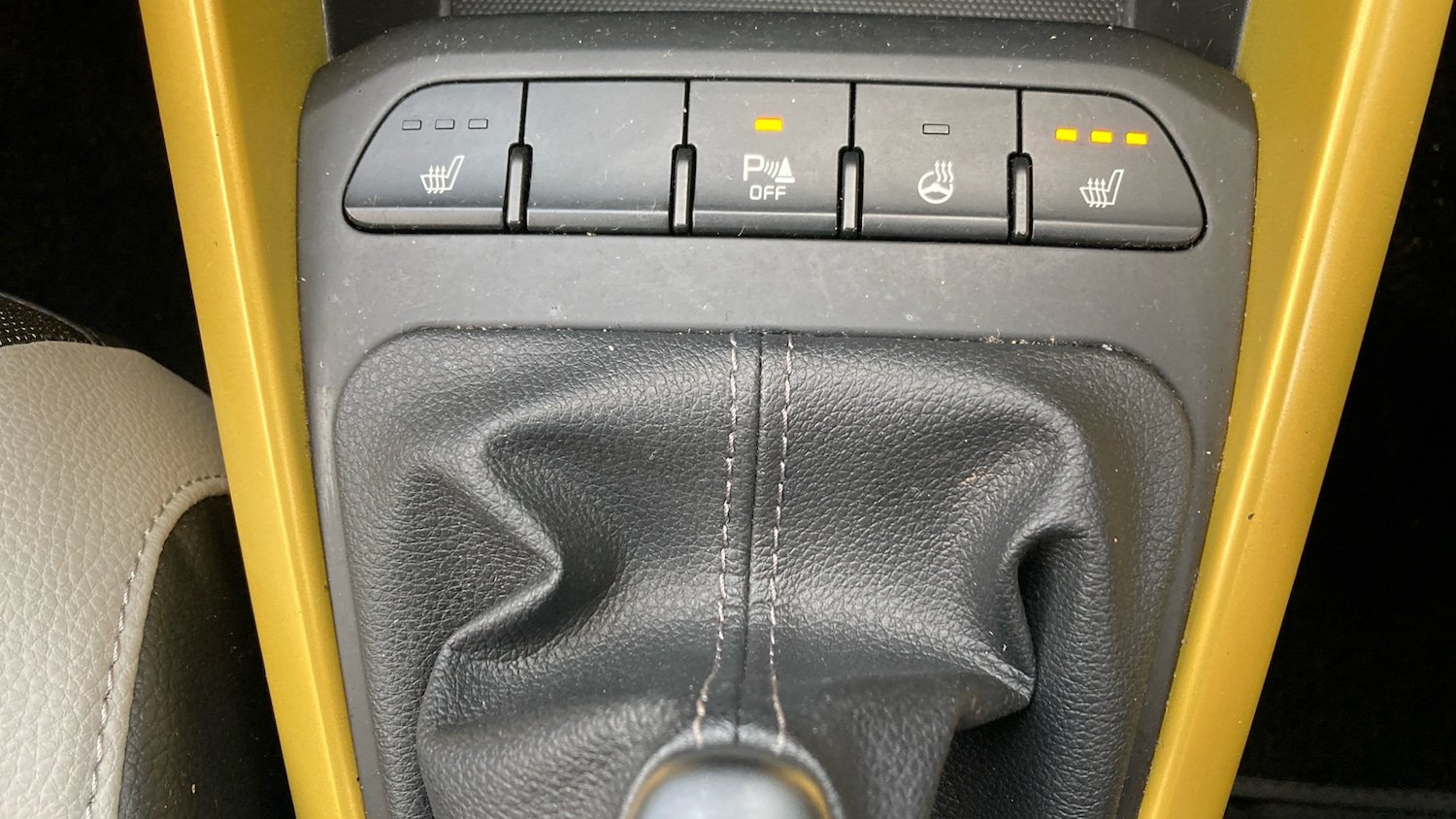 Used Kia Stonic 2023 for sale - 77245461: Photo 32