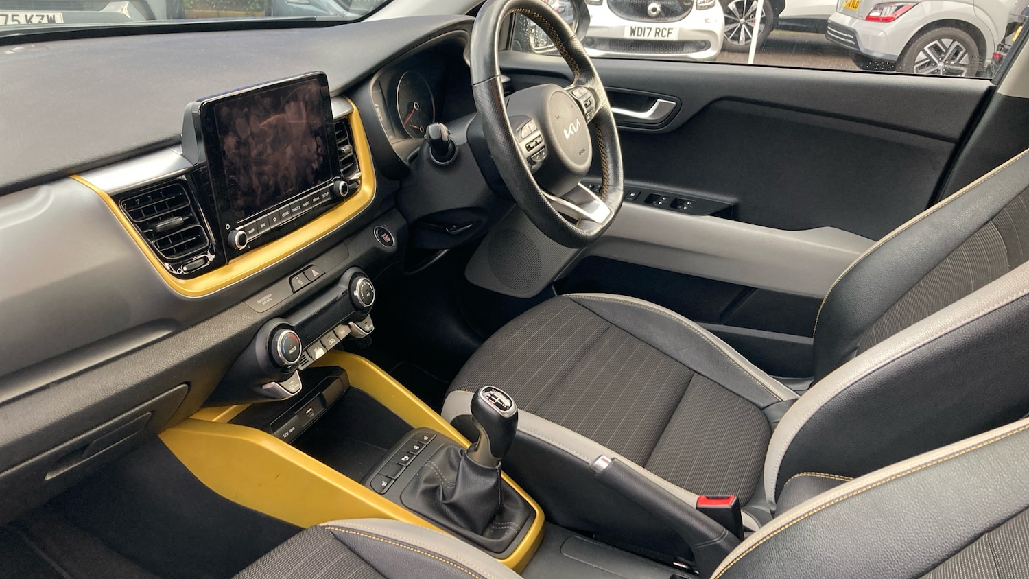 Used Kia Stonic 2023 for sale - 77245461: Photo 9