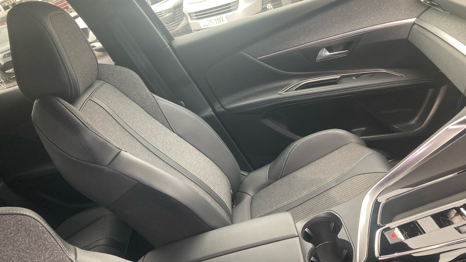 Used Peugeot 3008 2023 for sale - 76157089: Photo 21