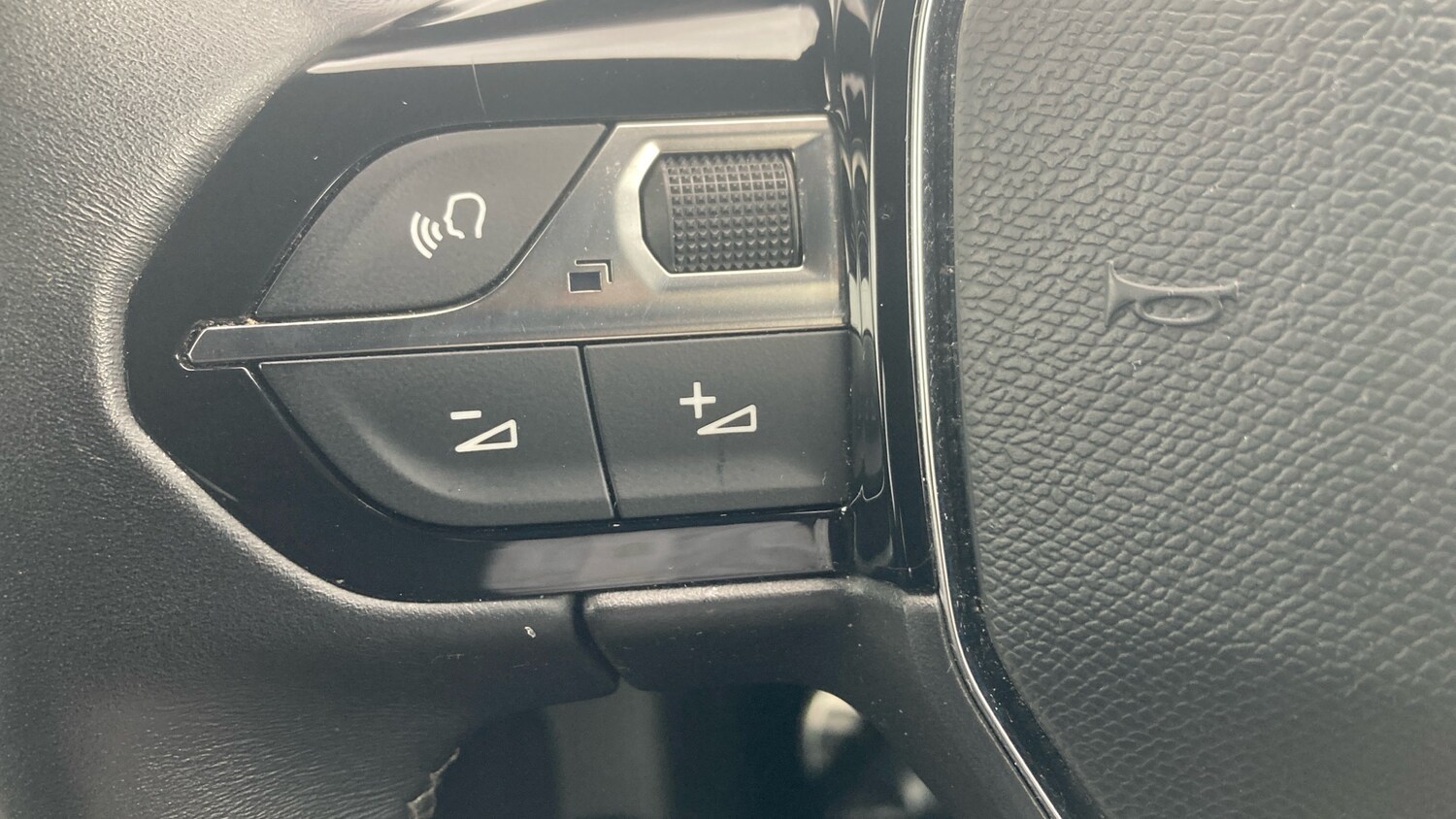 Used Peugeot 3008 2023 for sale - 76157089: Photo 28