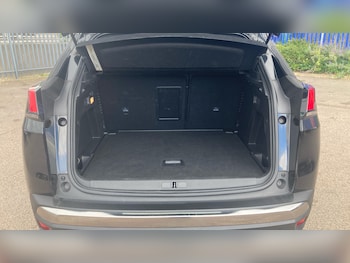 Used Peugeot 3008 2023 for sale - 76157089: Photo