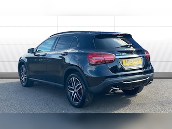 Used Mercedes-Benz GLA 2019 for sale - 76048932: Photo 2
